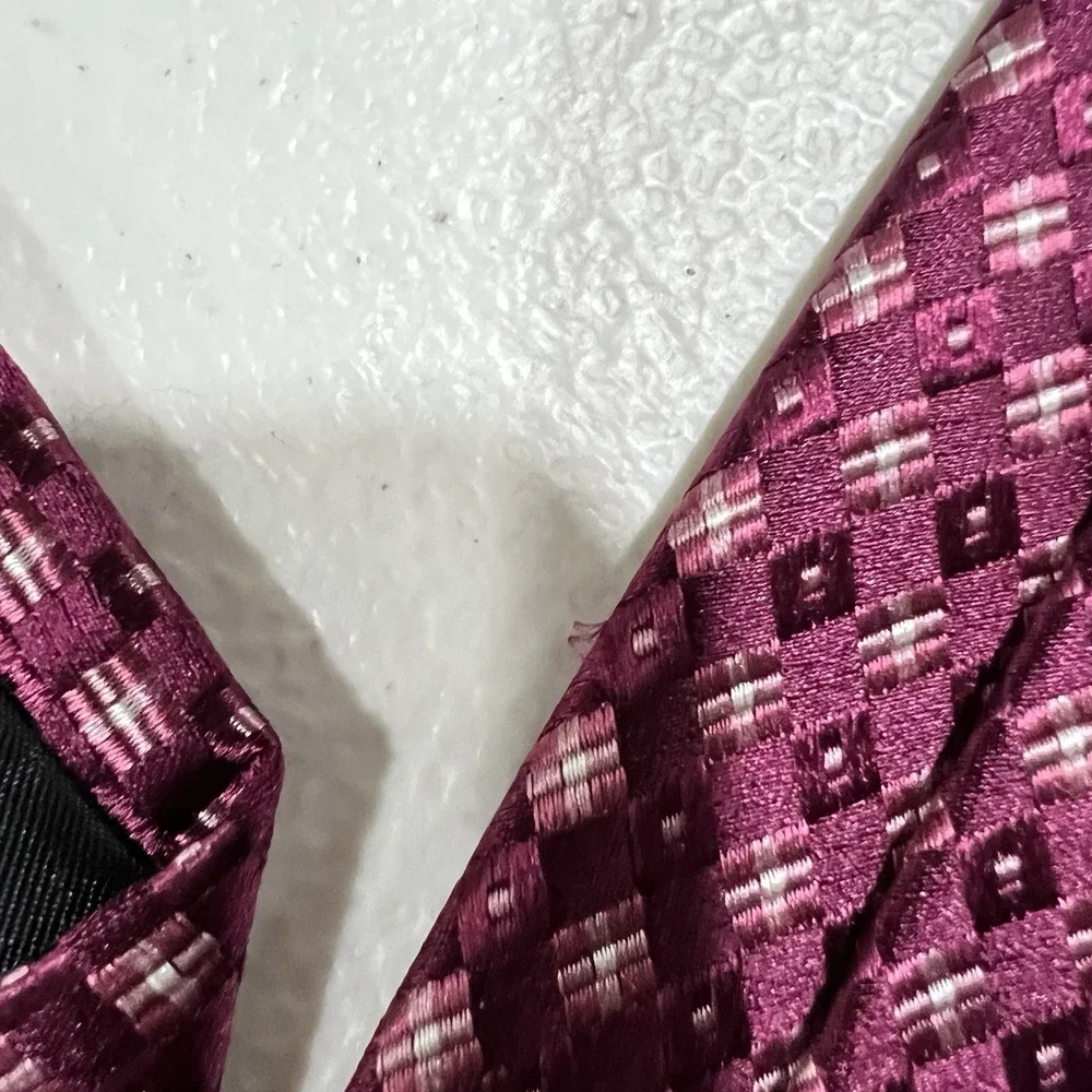 Michael Kors Men's Pointed Woven Tie Burgundy Pink Geometric One Size